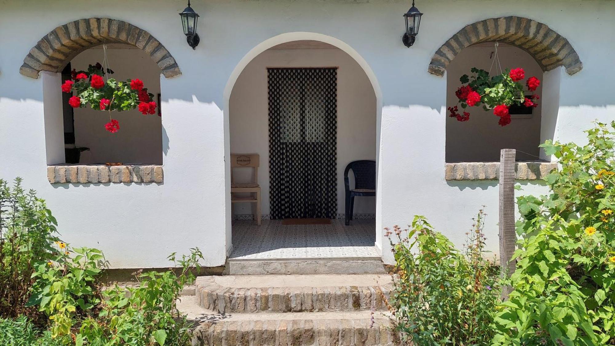 Eva House Hotel Pacir Exterior photo